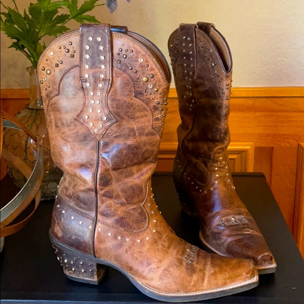 Women’s Ariat boots